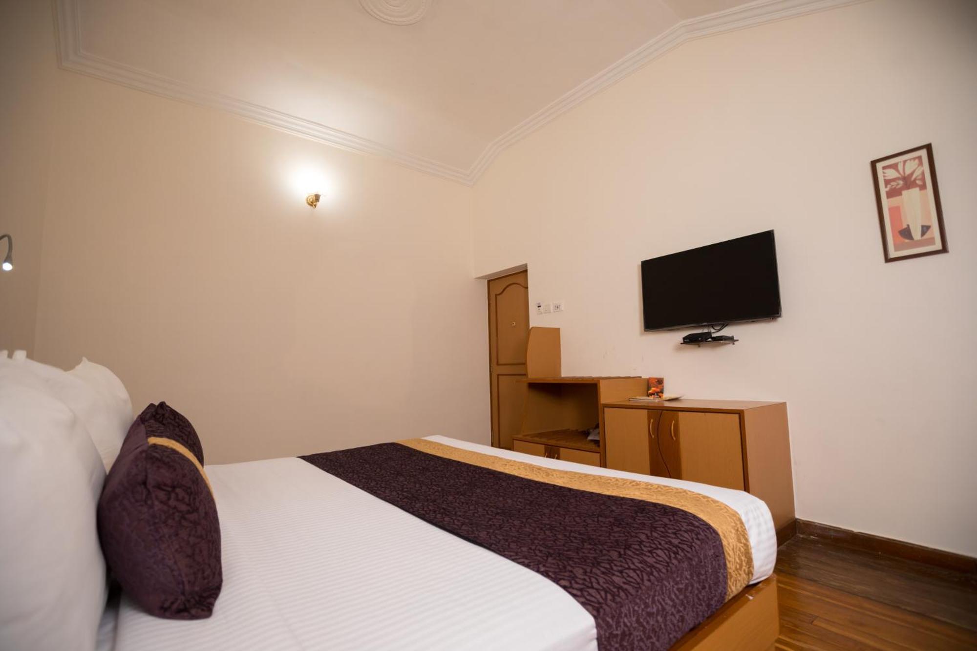 Hotel Kodai International Kodaikanal Phòng bức ảnh