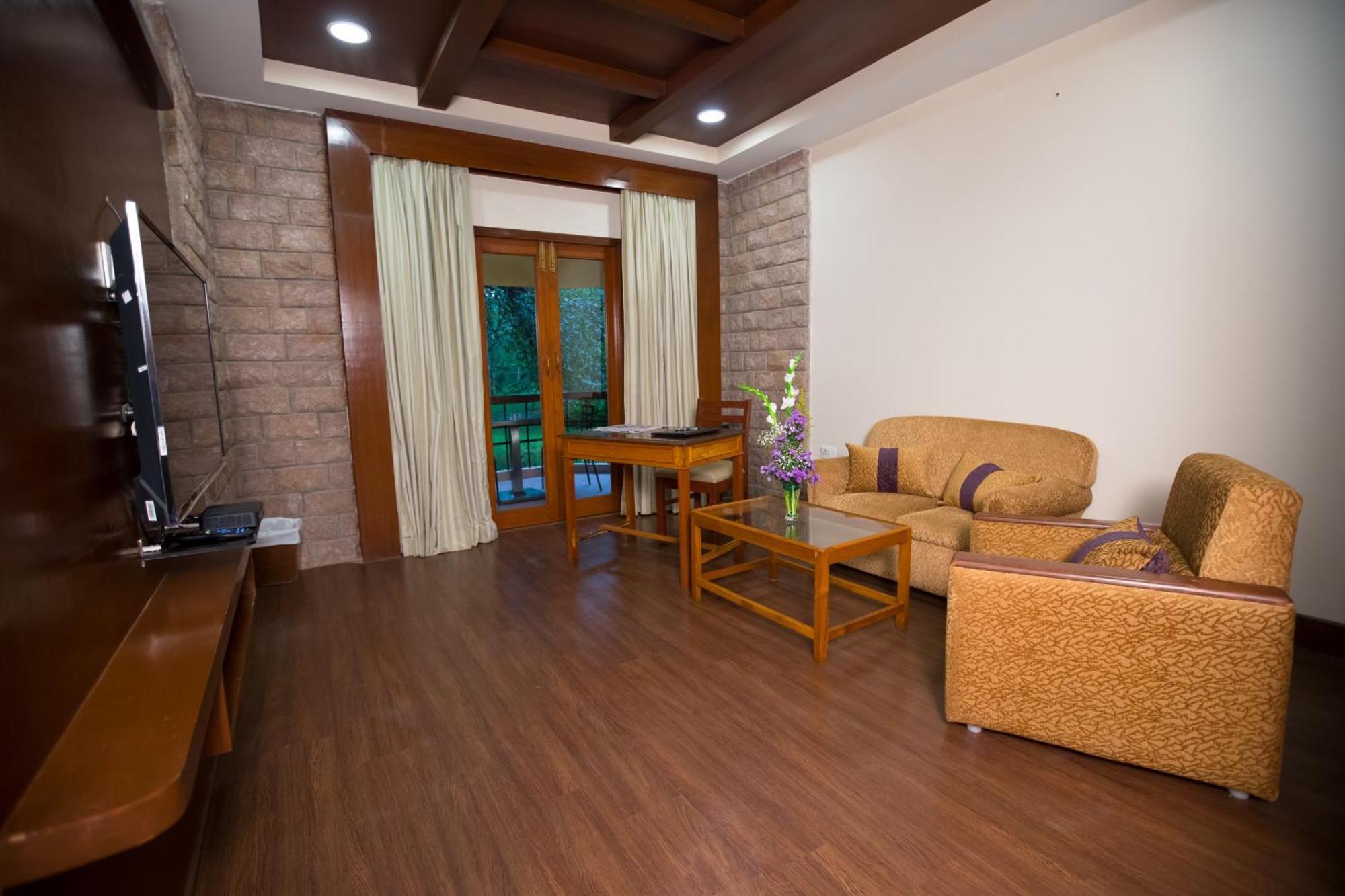 Hotel Kodai International Kodaikanal Phòng bức ảnh