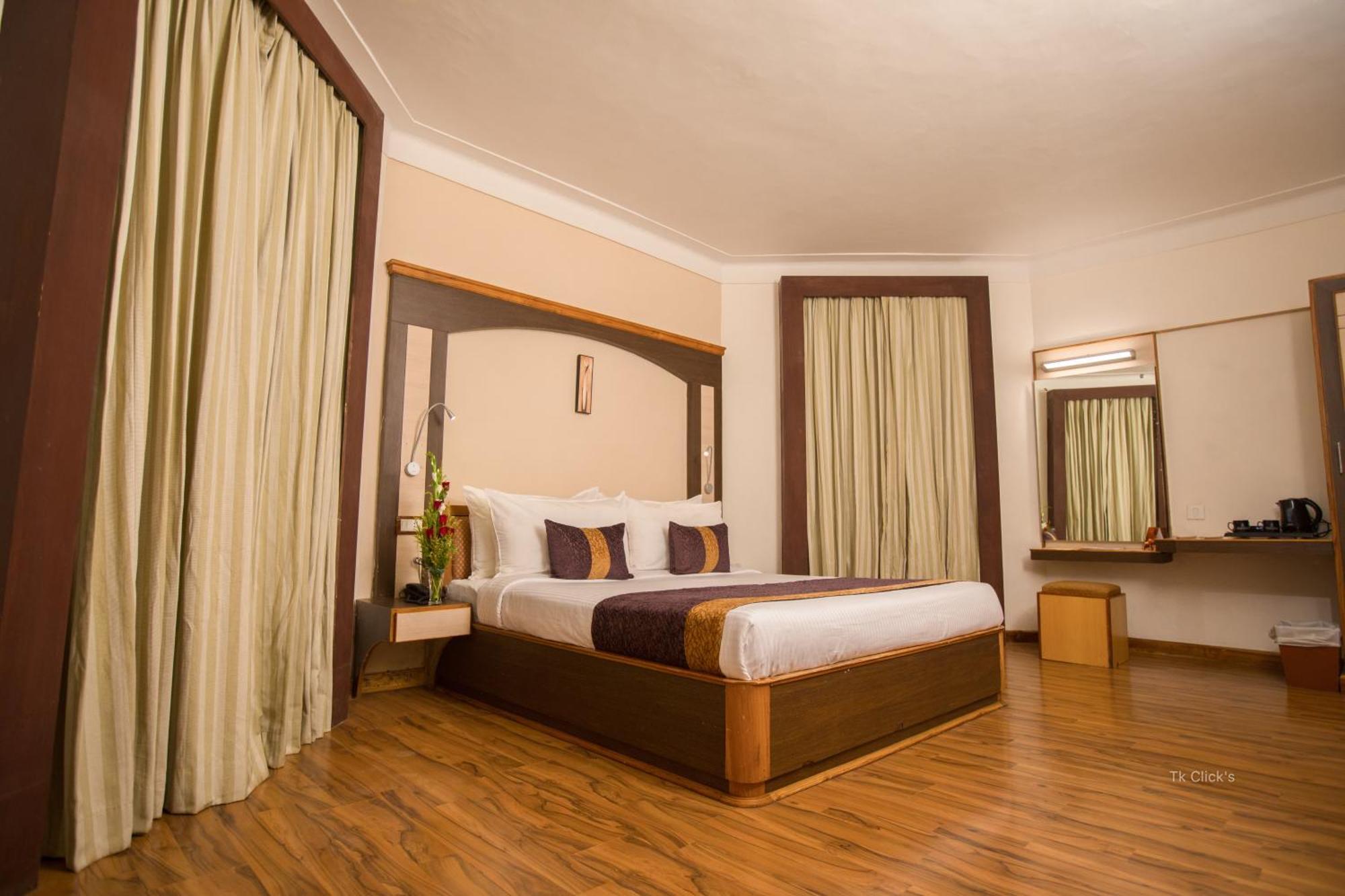 Hotel Kodai International Kodaikanal Phòng bức ảnh